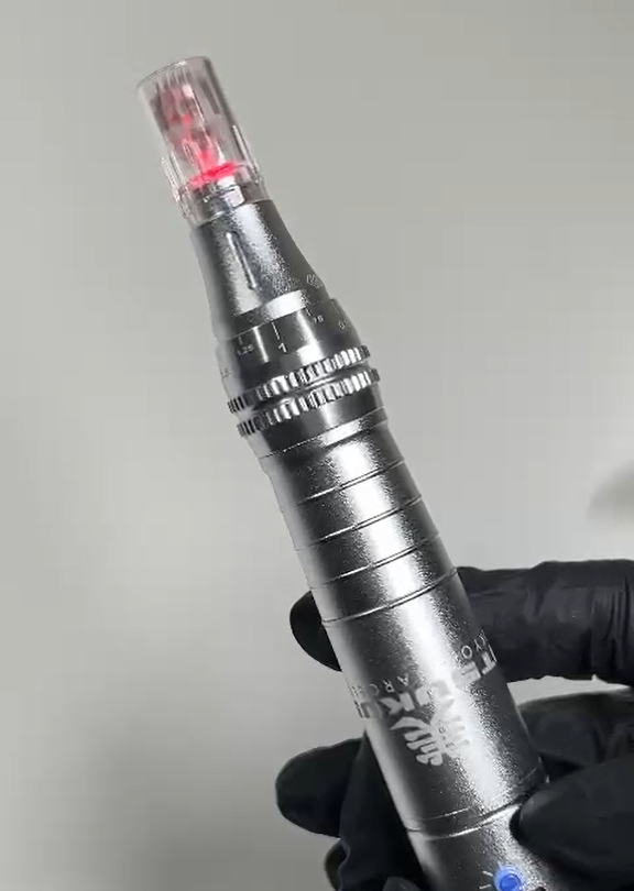 UTSUKUSY ENPITSU DERMA PEN PRO.7 MEZOTERAPIJOS PRIETAISAS