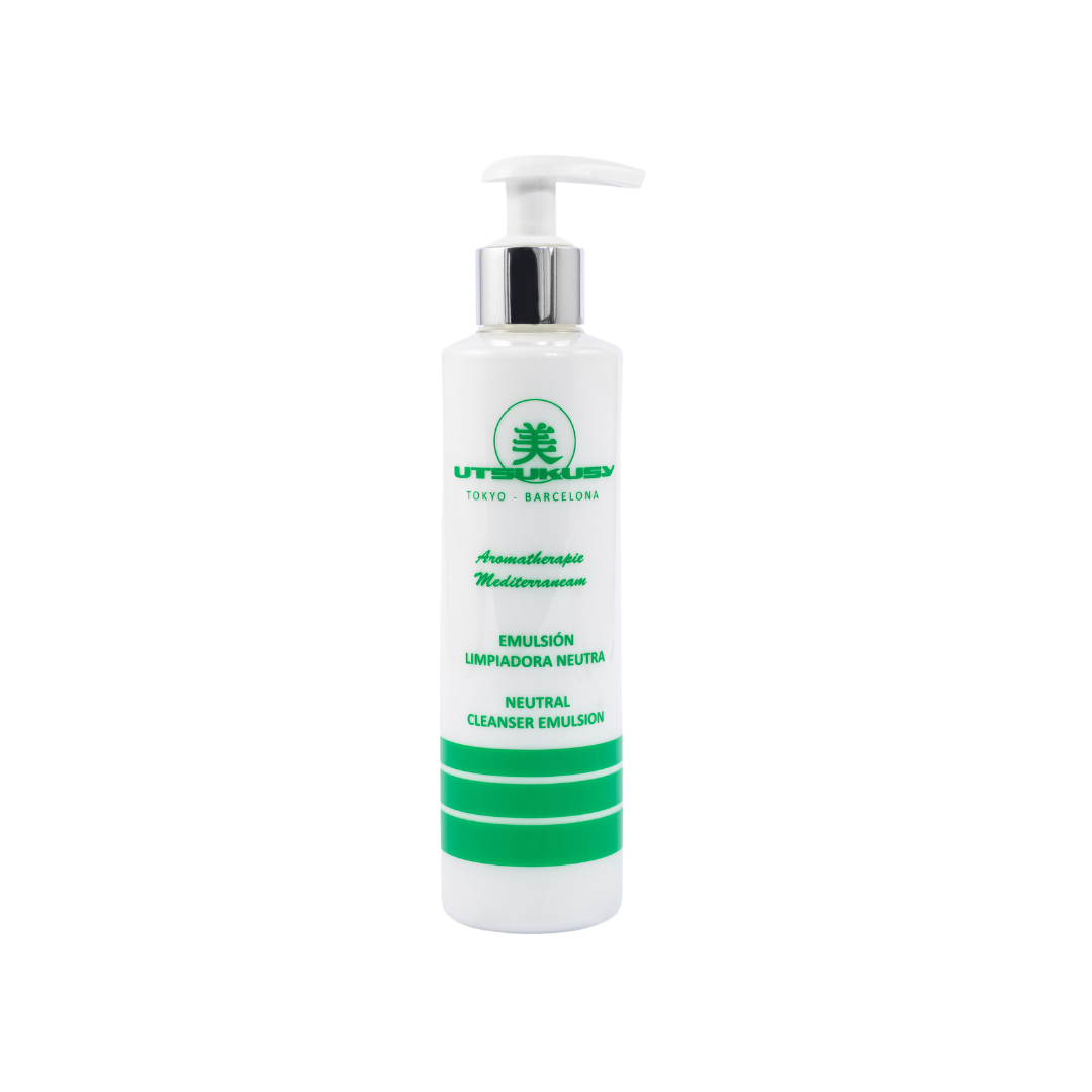 UTSUKUSY VALOMASIS PIENELIS VEIDUI SU VITAMINAIS, 250ML