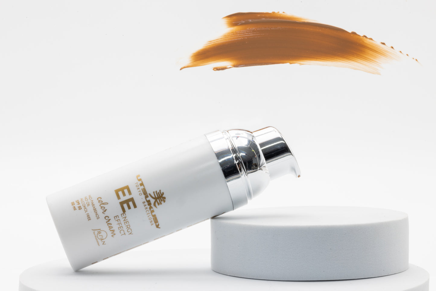 UTSUKUSY EE COLOR APSAUGINIS KREMAS - DRĖKIKLIS, SUTEIKIA VIDUTINĮ ATSPALVĮ, SPF50, 50ML