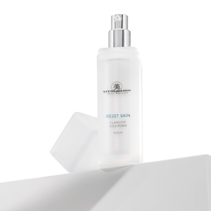 Utsukusy RESET SKIN DAILY veido odos serumas "Stiklinės odos efektas" 30ml